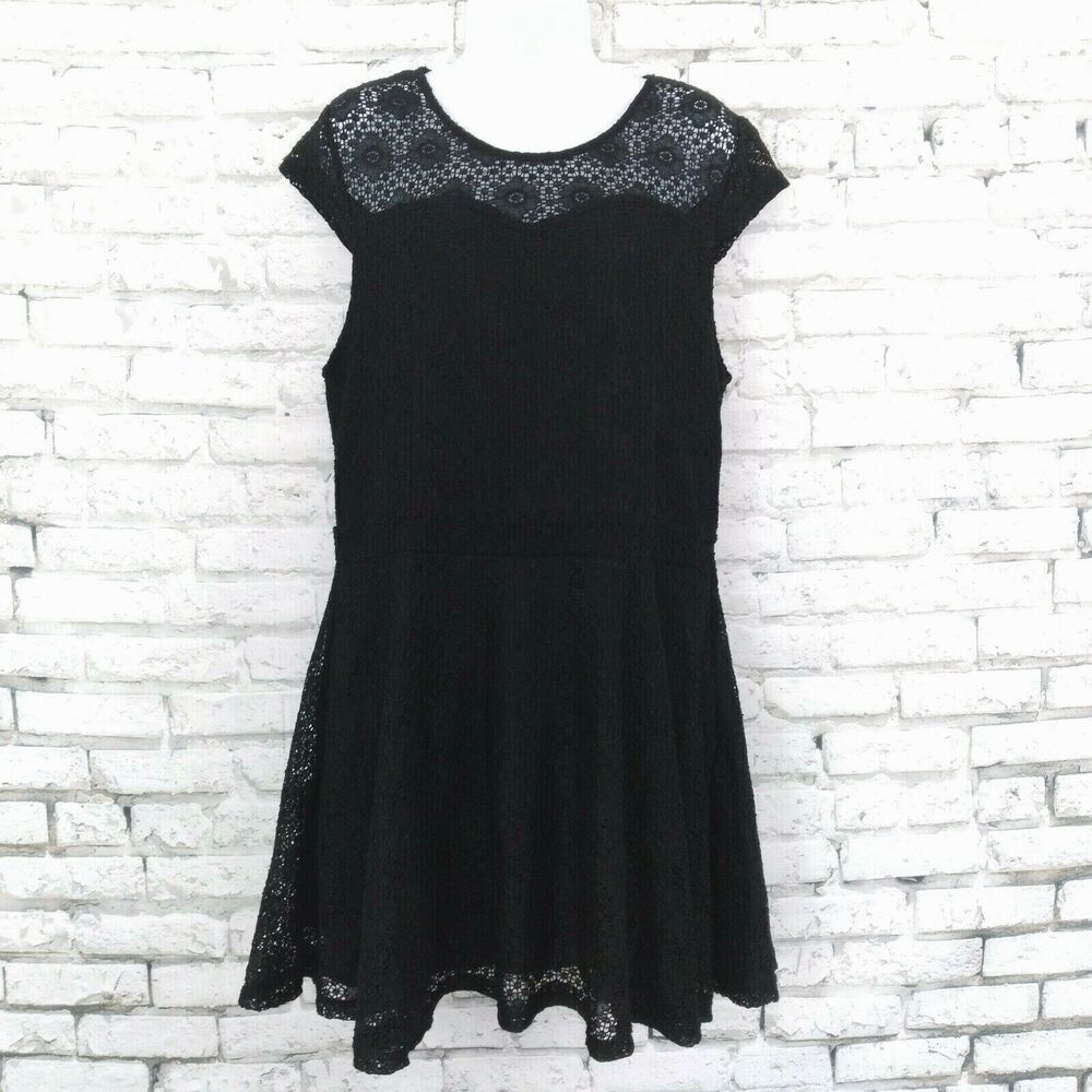 Papillon Dress Womens XL Black Lace Overlay Short Cap Sleeve Cut Out Back LBD